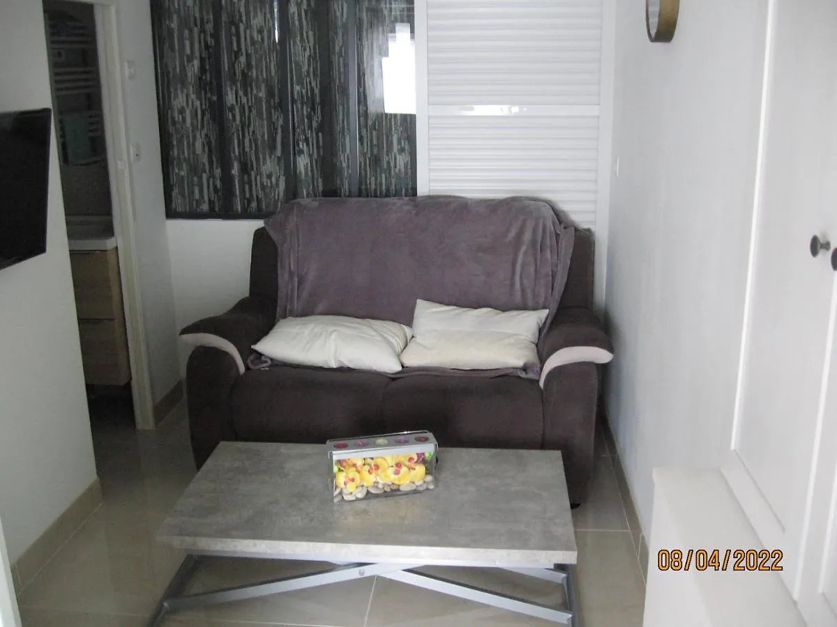 Appartement Avec Chambre En Mezzanine روجناك شقة